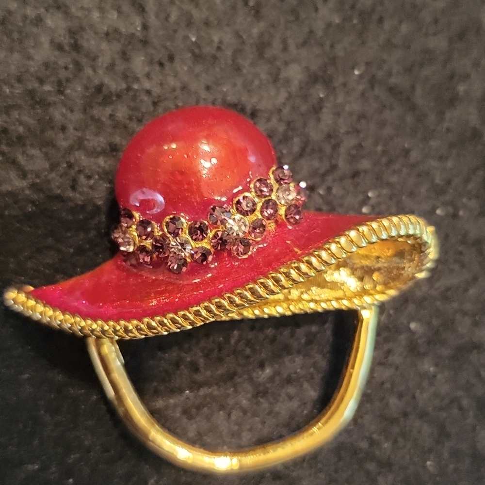 Red Hat Society  Brooch/Pendant Eyeglass Holder